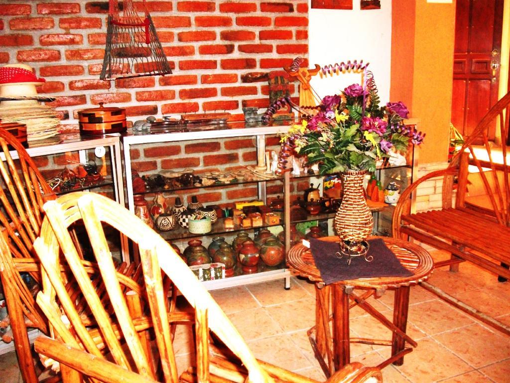 Hotel&Hostal Yaxkin Copán Buitenkant foto