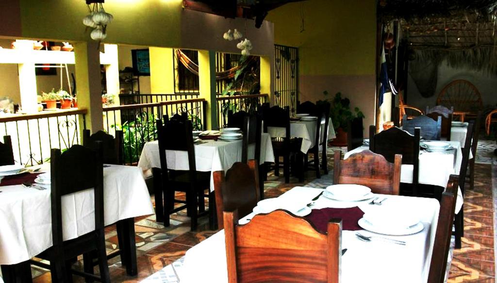 Hotel&Hostal Yaxkin Copán Buitenkant foto